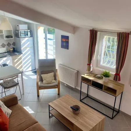 Calme Et Chaleureux Dans Vakantiehuis Evenos